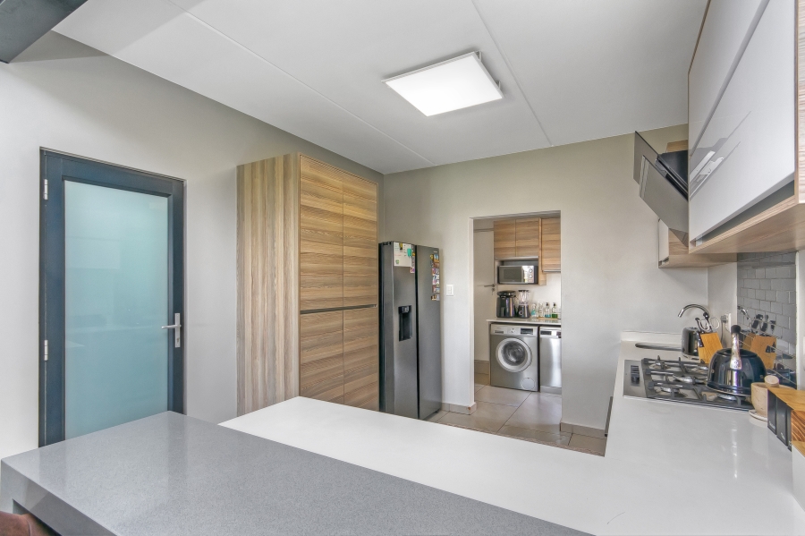 3 Bedroom Property for Sale in Crowthorne AH Gauteng