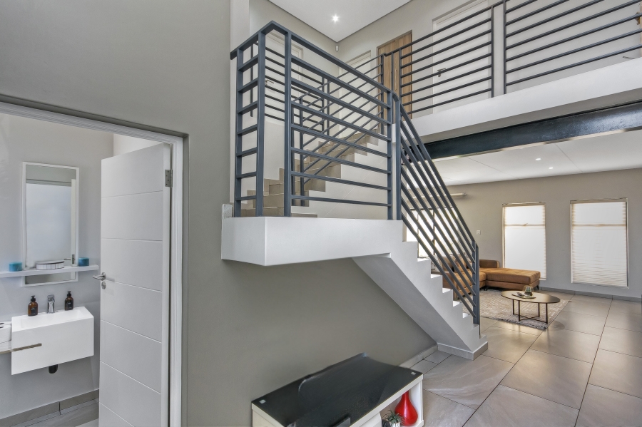 3 Bedroom Property for Sale in Crowthorne AH Gauteng