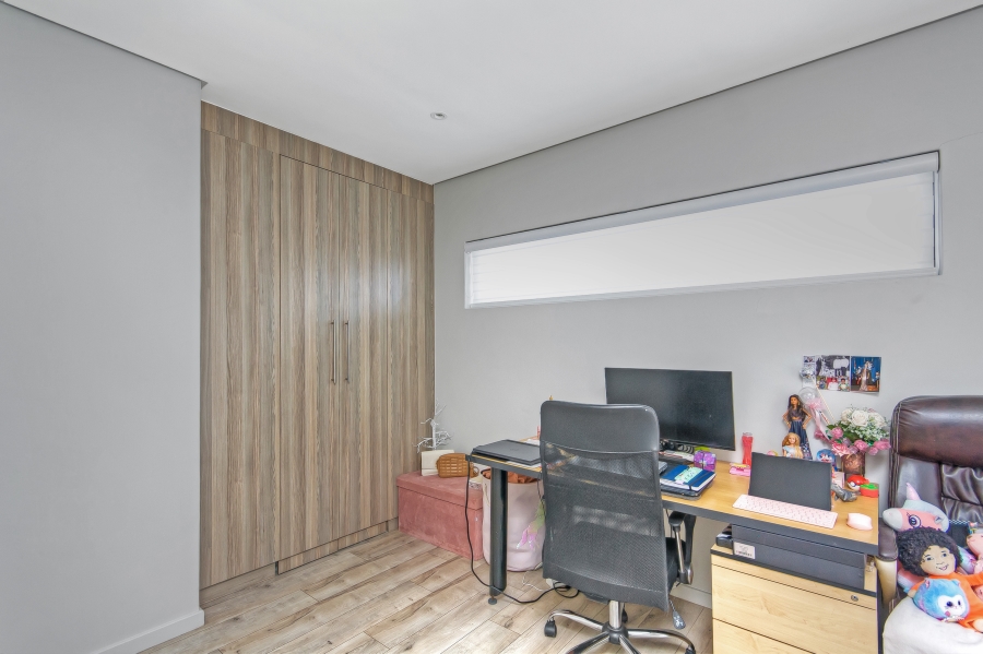 3 Bedroom Property for Sale in Crowthorne AH Gauteng