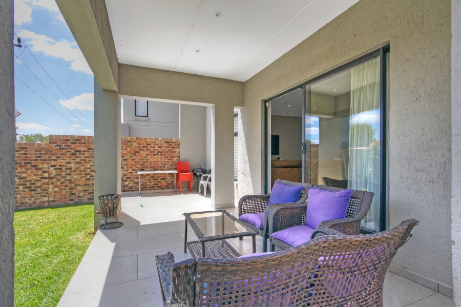 3 Bedroom Property for Sale in Crowthorne AH Gauteng