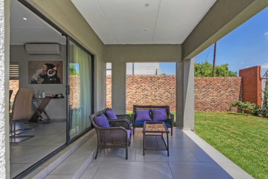 3 Bedroom Property for Sale in Crowthorne AH Gauteng