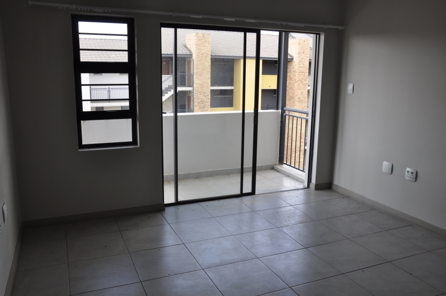 2 Bedroom Property for Sale in Rooihuiskraal North Gauteng