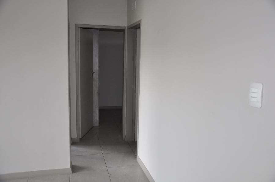 2 Bedroom Property for Sale in Rooihuiskraal North Gauteng