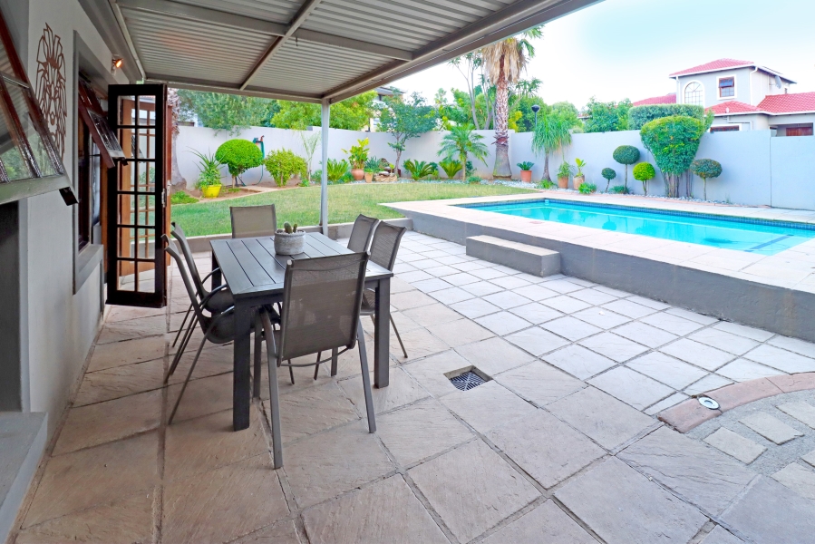 4 Bedroom Property for Sale in Kyalami Gauteng