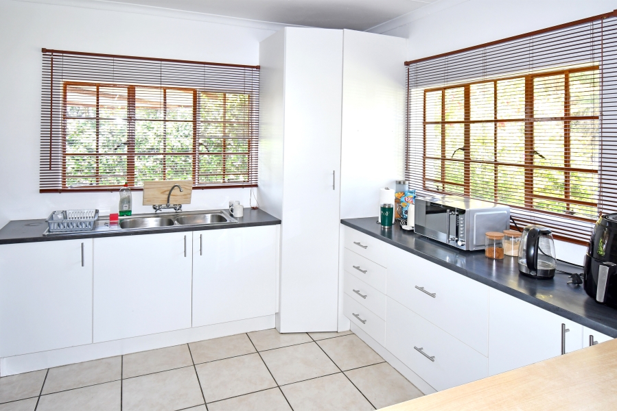 3 Bedroom Property for Sale in Mnandi Gauteng