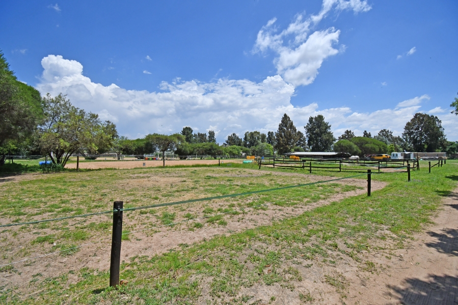 3 Bedroom Property for Sale in Mnandi Gauteng