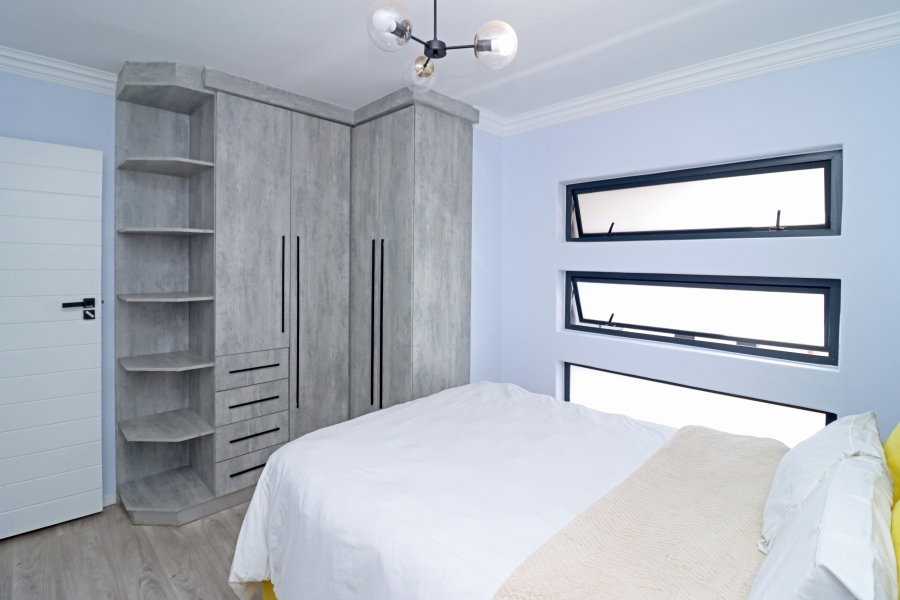 5 Bedroom Property for Sale in Blue Valley Golf Estate Gauteng