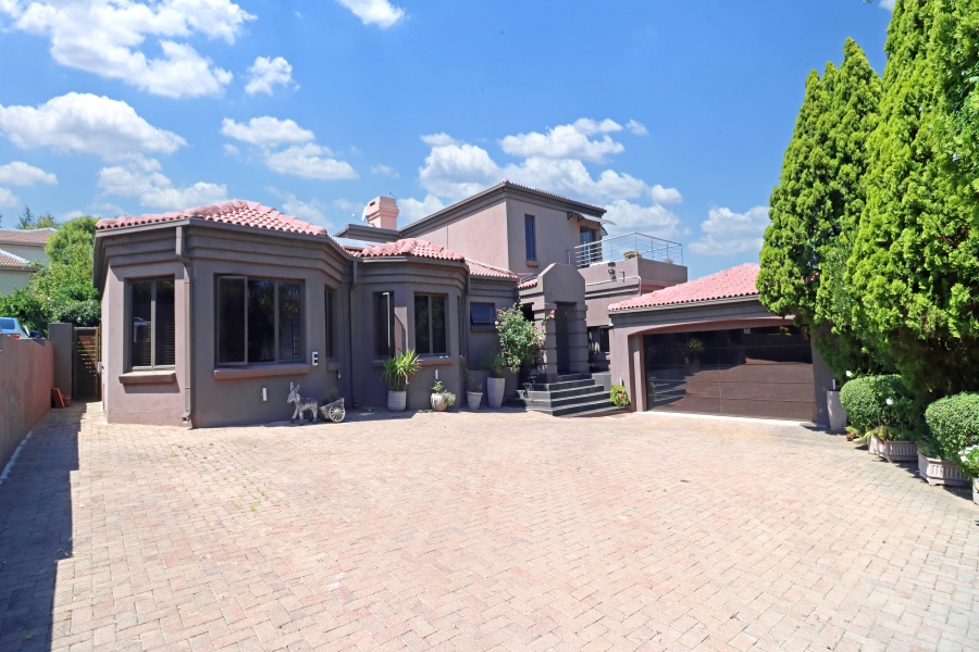 4 Bedroom Property for Sale in Blue Valley Golf Estate Gauteng