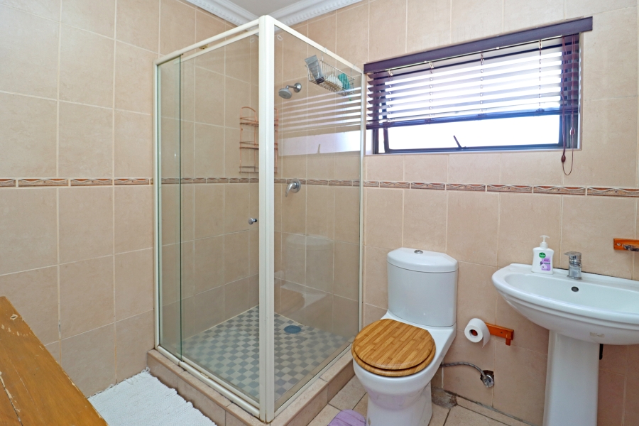 4 Bedroom Property for Sale in Blue Valley Golf Estate Gauteng