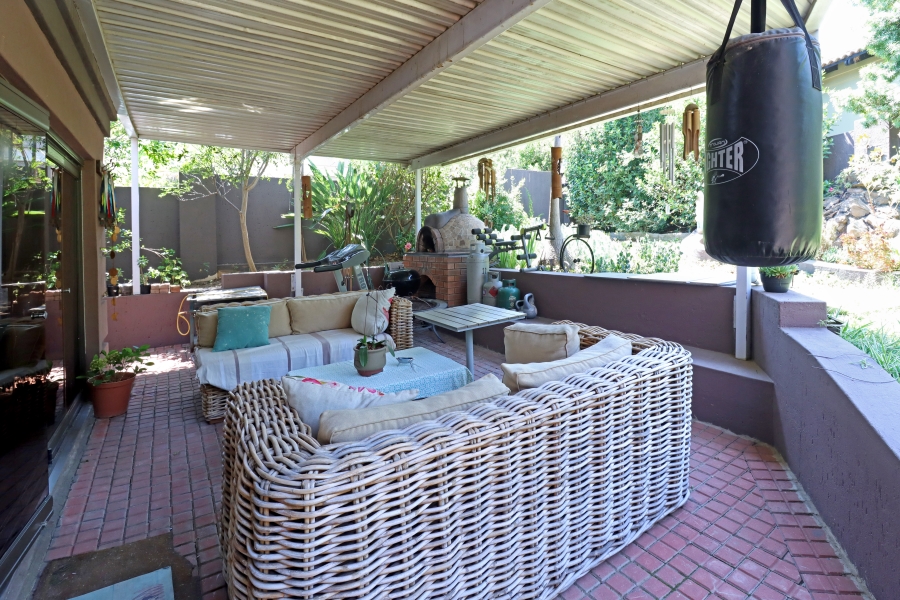 4 Bedroom Property for Sale in Blue Valley Golf Estate Gauteng