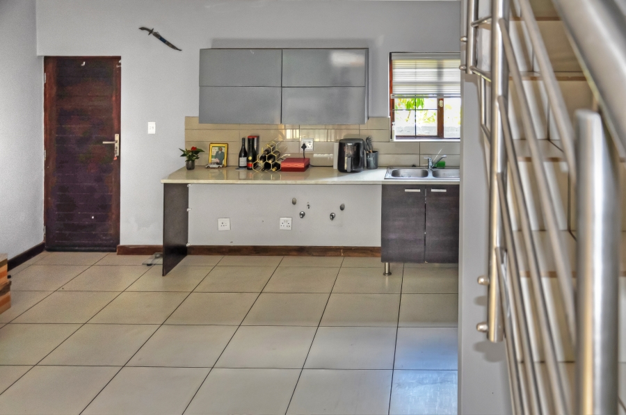 2 Bedroom Property for Sale in Halfway Gardens Gauteng