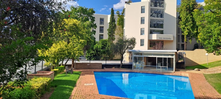To Let 2 Bedroom Property for Rent in Sandhurst Gauteng