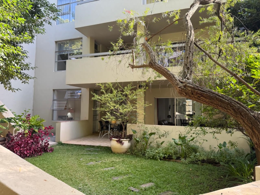 To Let 2 Bedroom Property for Rent in Sandhurst Gauteng