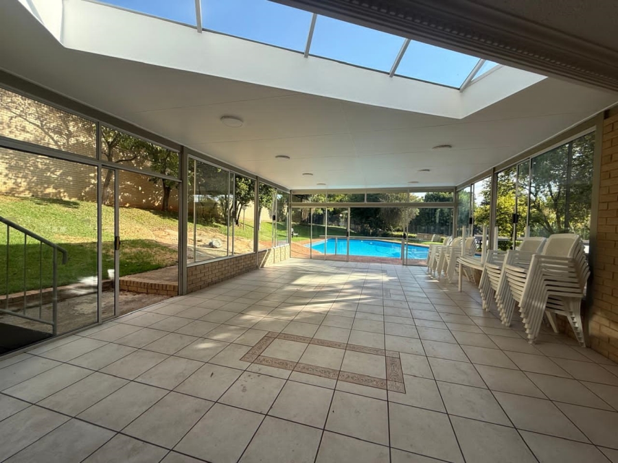 To Let 2 Bedroom Property for Rent in Sandhurst Gauteng