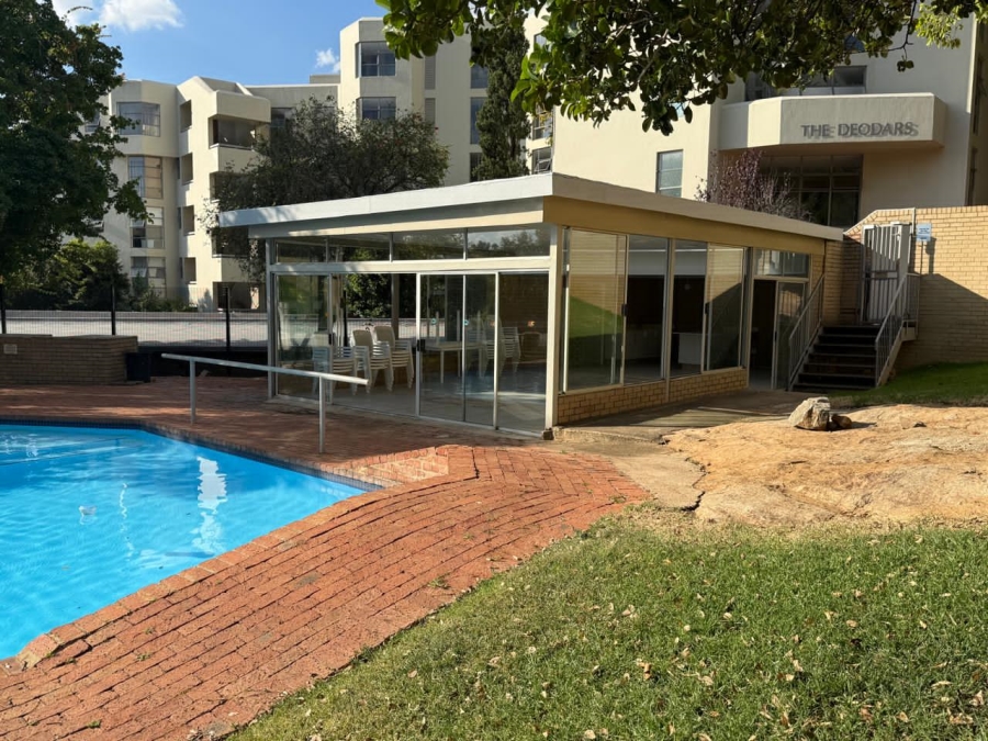 To Let 2 Bedroom Property for Rent in Sandhurst Gauteng