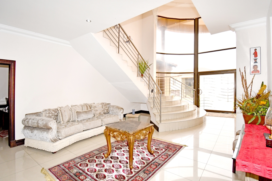 To Let 6 Bedroom Property for Rent in Blue Valley Golf Estate Gauteng