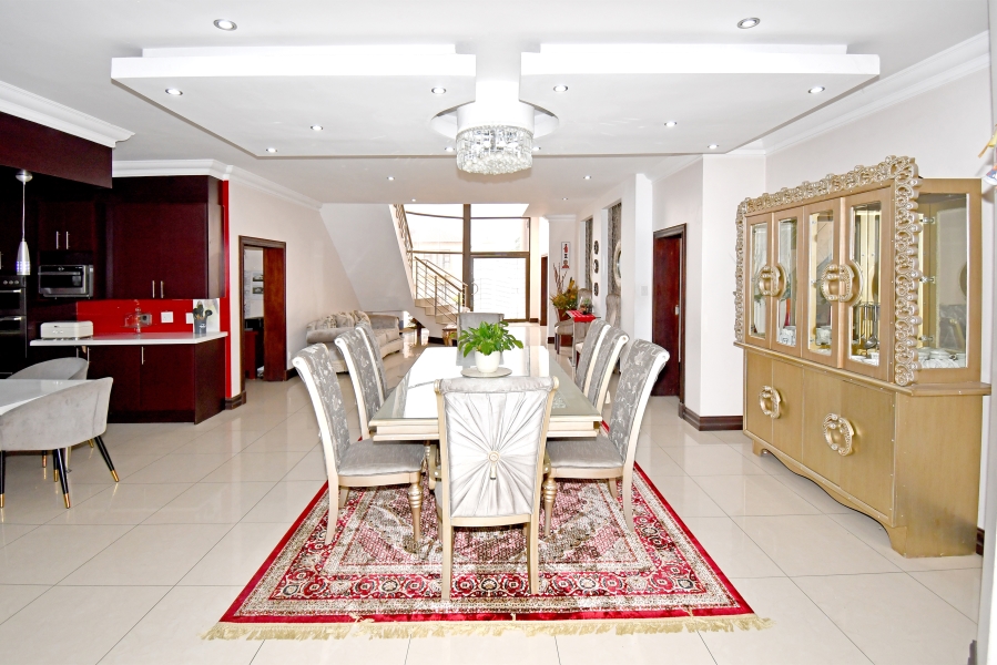 To Let 6 Bedroom Property for Rent in Blue Valley Golf Estate Gauteng