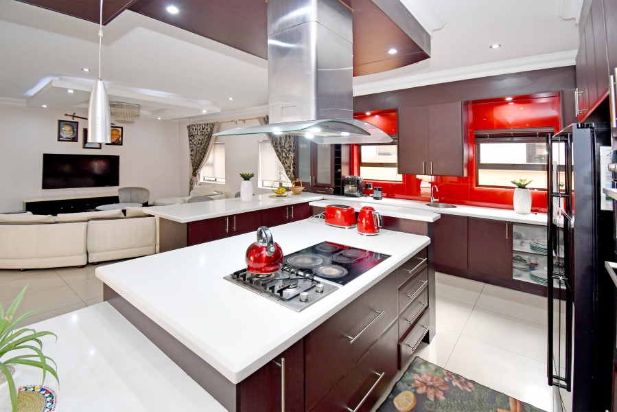 To Let 6 Bedroom Property for Rent in Blue Valley Golf Estate Gauteng