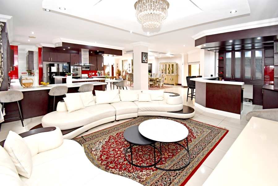 To Let 6 Bedroom Property for Rent in Blue Valley Golf Estate Gauteng