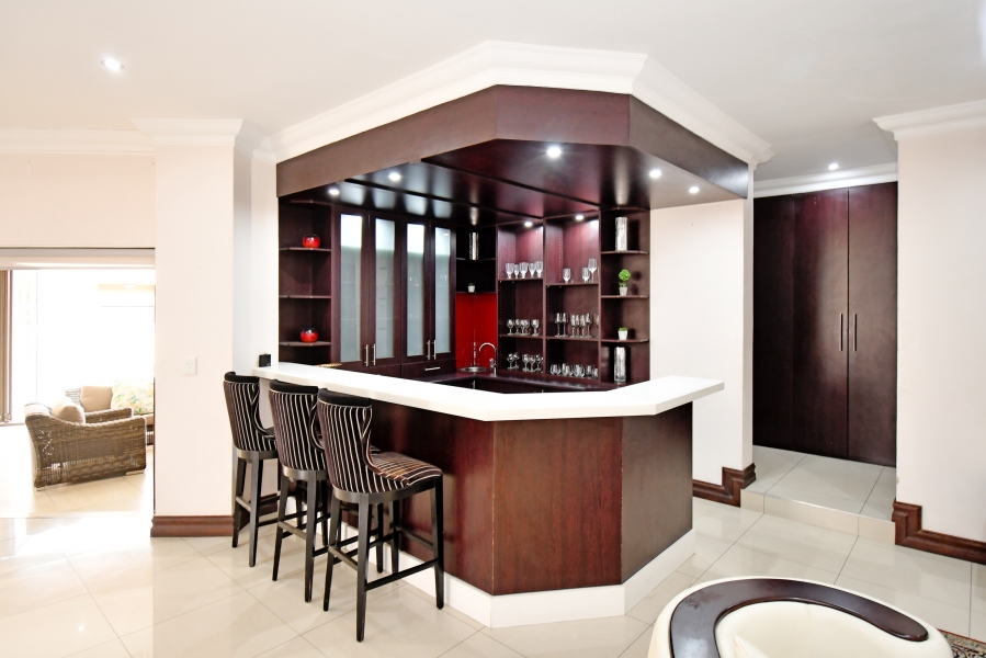 To Let 6 Bedroom Property for Rent in Blue Valley Golf Estate Gauteng