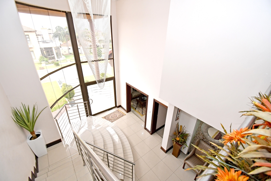 To Let 6 Bedroom Property for Rent in Blue Valley Golf Estate Gauteng