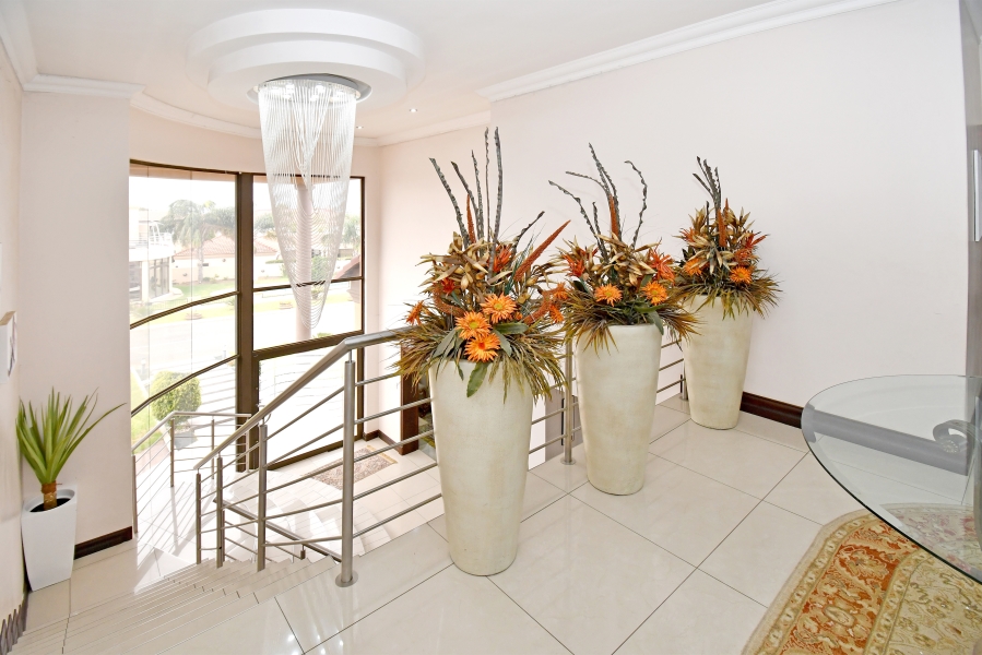 To Let 6 Bedroom Property for Rent in Blue Valley Golf Estate Gauteng