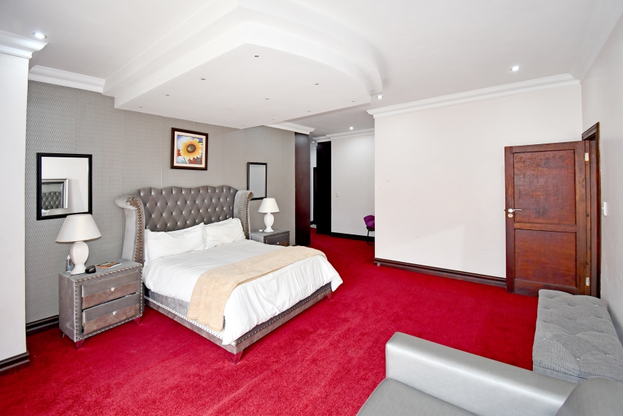 To Let 6 Bedroom Property for Rent in Blue Valley Golf Estate Gauteng