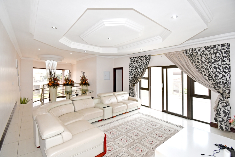 To Let 6 Bedroom Property for Rent in Blue Valley Golf Estate Gauteng