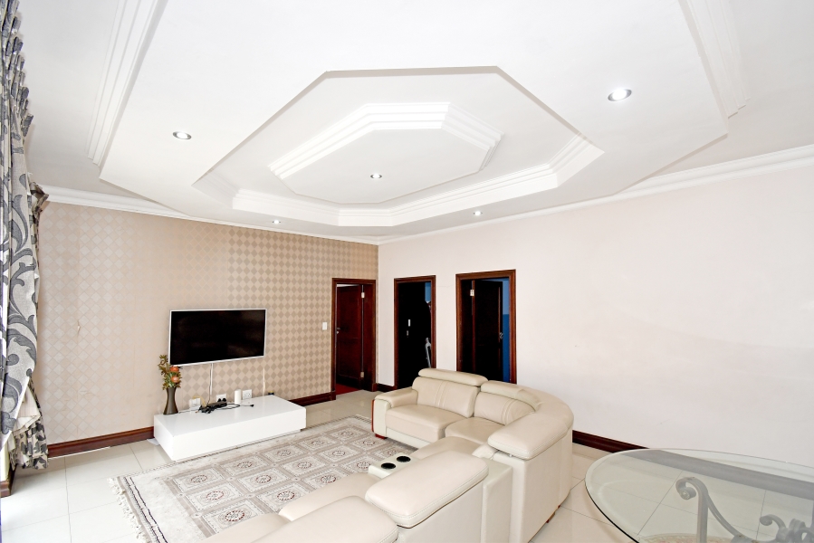 To Let 6 Bedroom Property for Rent in Blue Valley Golf Estate Gauteng