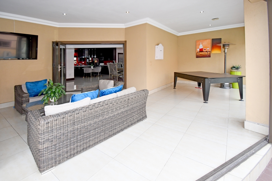 To Let 6 Bedroom Property for Rent in Blue Valley Golf Estate Gauteng