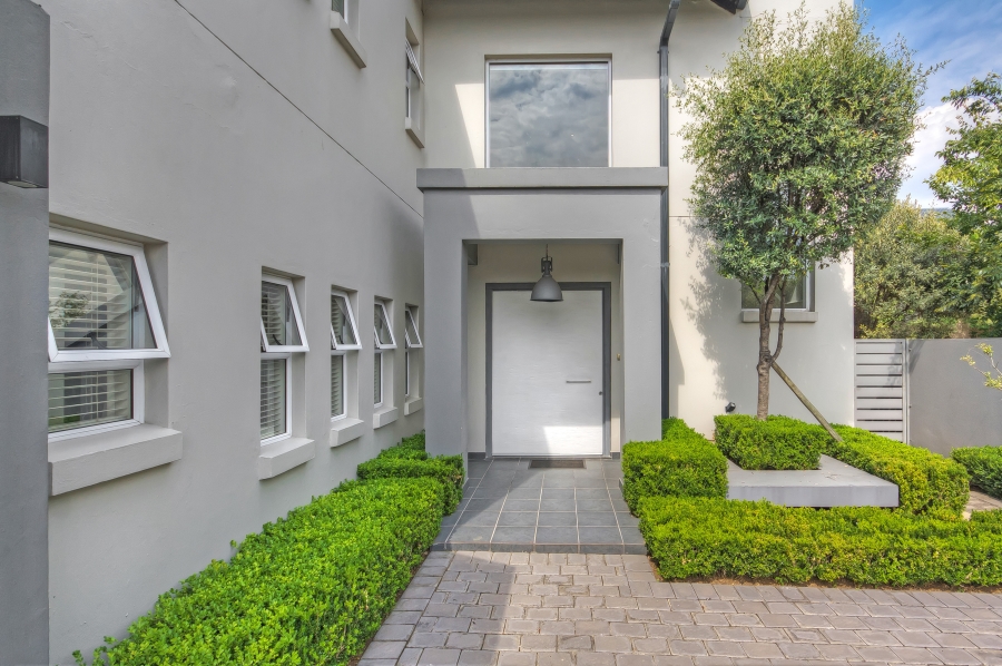 4 Bedroom Property for Sale in Waterfall Country Estate Gauteng