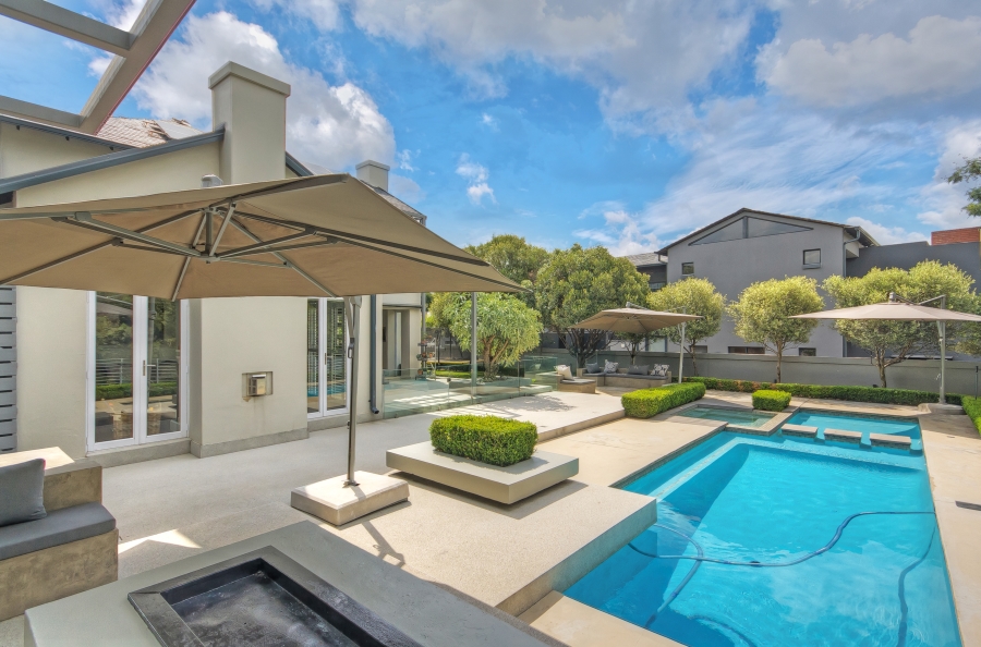 4 Bedroom Property for Sale in Waterfall Country Estate Gauteng