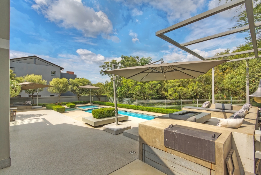 4 Bedroom Property for Sale in Waterfall Country Estate Gauteng