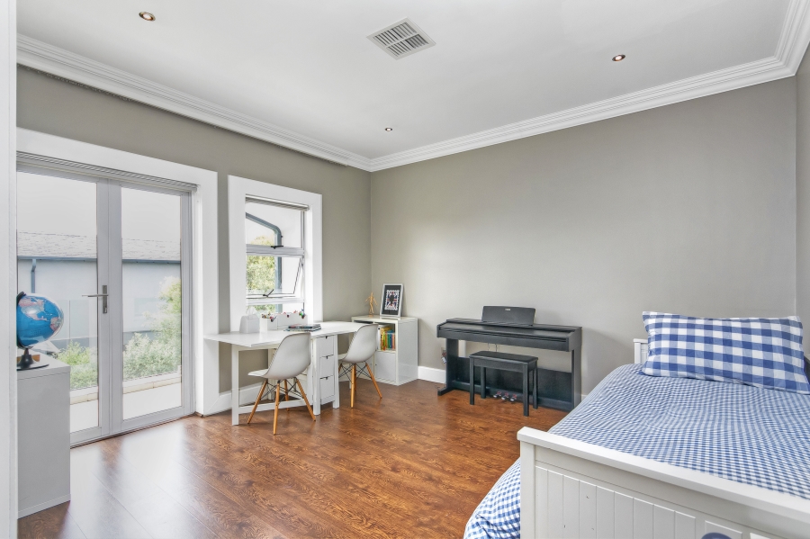 4 Bedroom Property for Sale in Waterfall Country Estate Gauteng