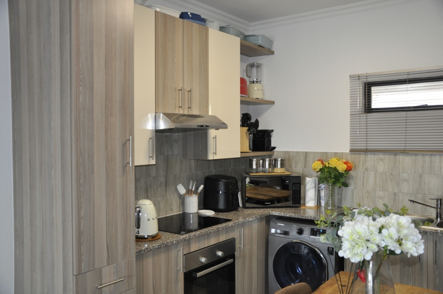 2 Bedroom Property for Sale in Noordwyk Gauteng