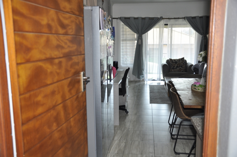 2 Bedroom Property for Sale in Noordwyk Gauteng