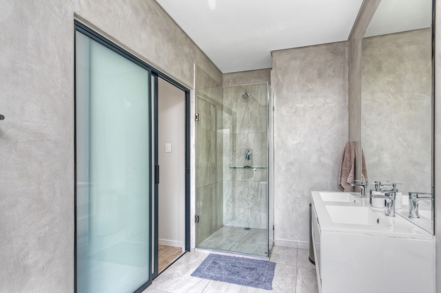 2 Bedroom Property for Sale in Carlswald Gauteng