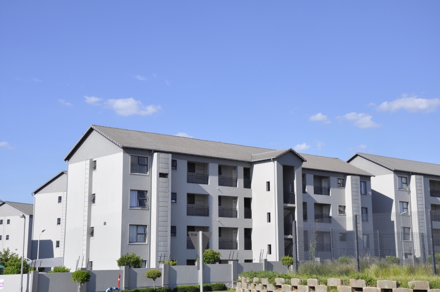 1 Bedroom Property for Sale in Erand Gardens Gauteng