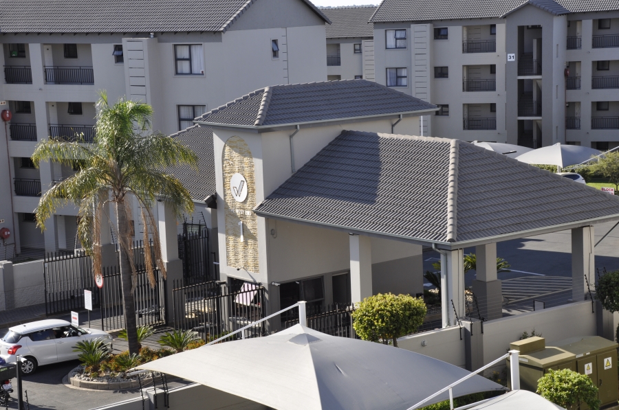 1 Bedroom Property for Sale in Erand Gardens Gauteng