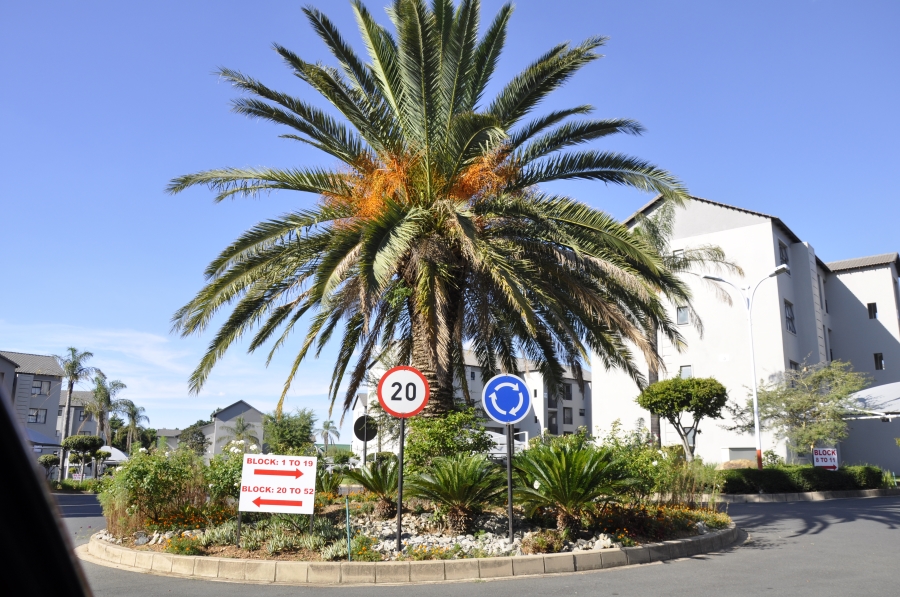 1 Bedroom Property for Sale in Erand Gardens Gauteng