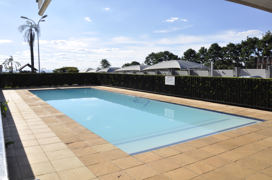 1 Bedroom Property for Sale in Erand Gardens Gauteng