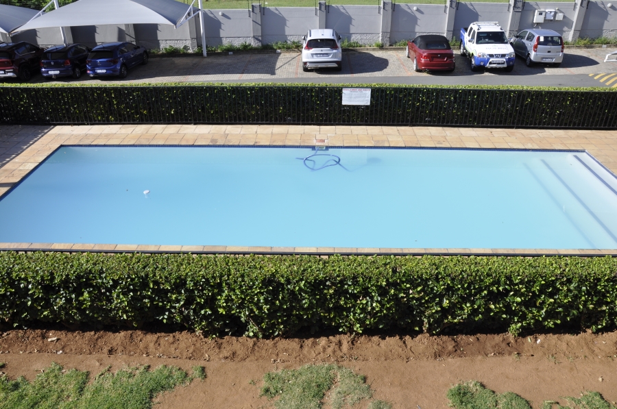 1 Bedroom Property for Sale in Erand Gardens Gauteng