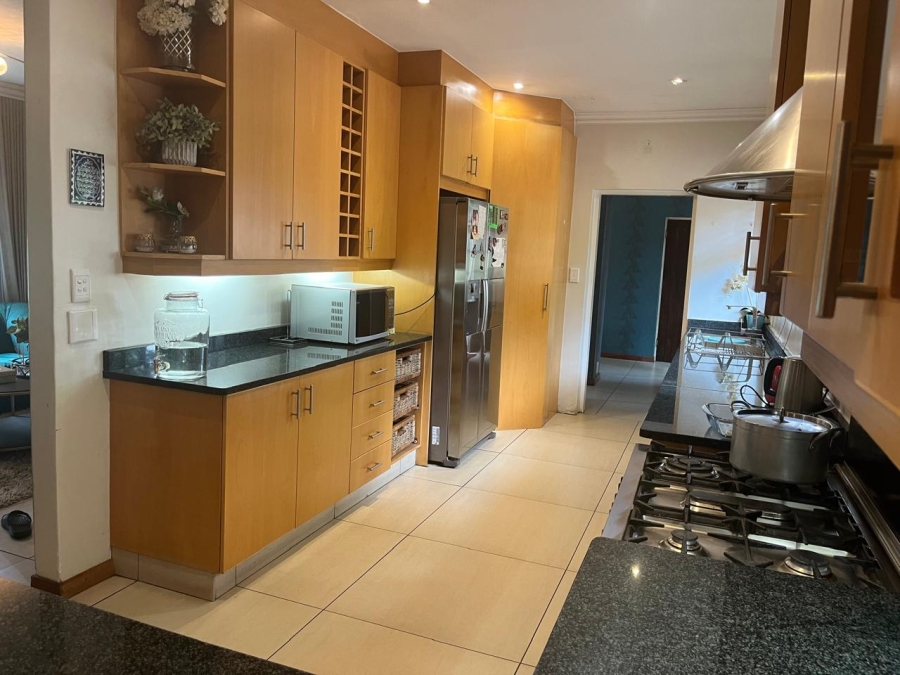 5 Bedroom Property for Sale in Vorna Valley Gauteng