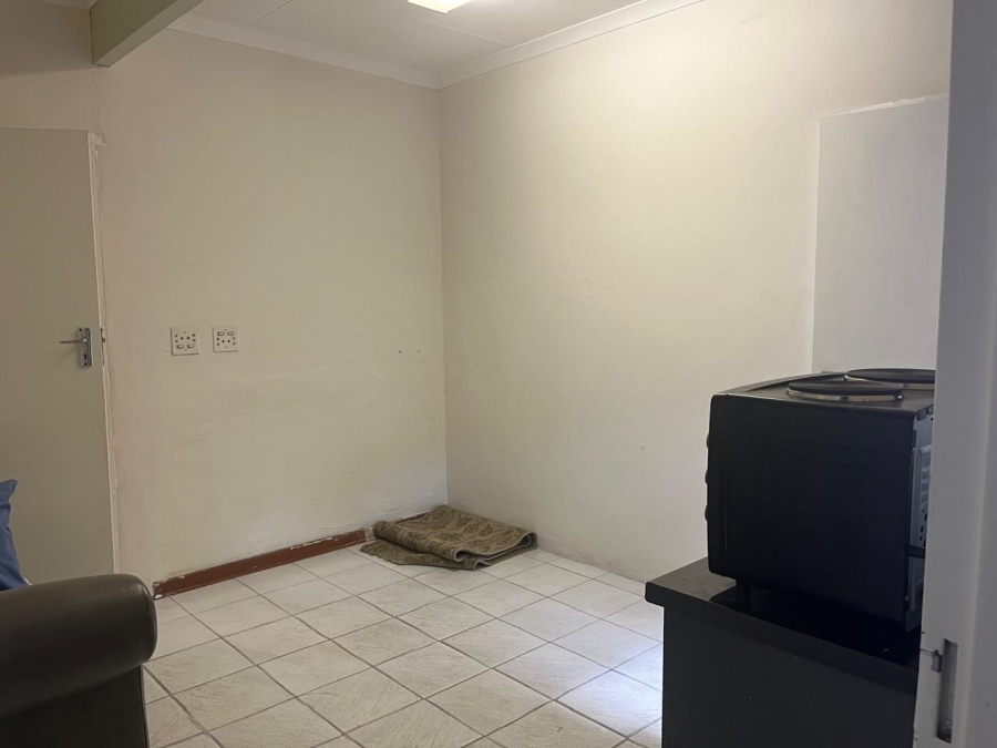 5 Bedroom Property for Sale in Vorna Valley Gauteng