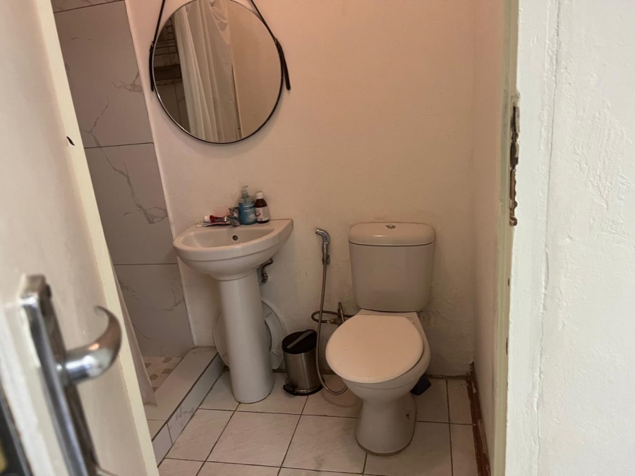 5 Bedroom Property for Sale in Vorna Valley Gauteng