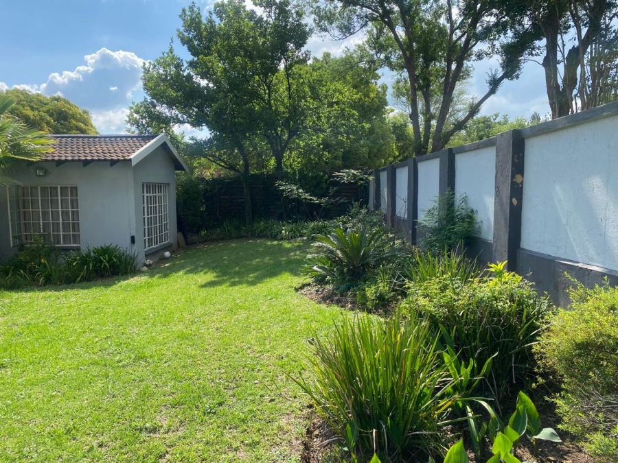 5 Bedroom Property for Sale in Vorna Valley Gauteng