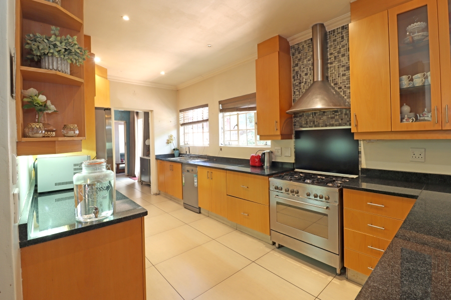 5 Bedroom Property for Sale in Vorna Valley Gauteng