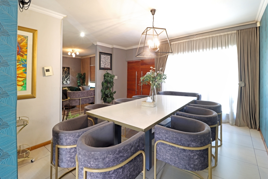 5 Bedroom Property for Sale in Vorna Valley Gauteng