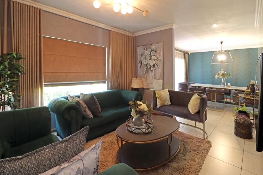 5 Bedroom Property for Sale in Vorna Valley Gauteng