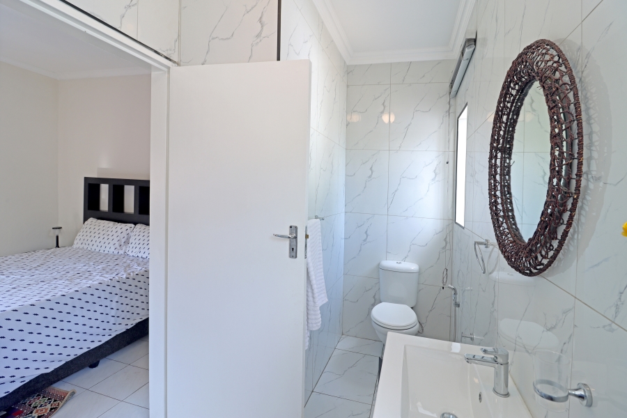 5 Bedroom Property for Sale in Vorna Valley Gauteng